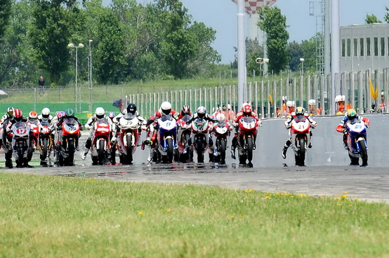 Ducati Desmo Challenge a Misano per la Word Ducati Week 2010