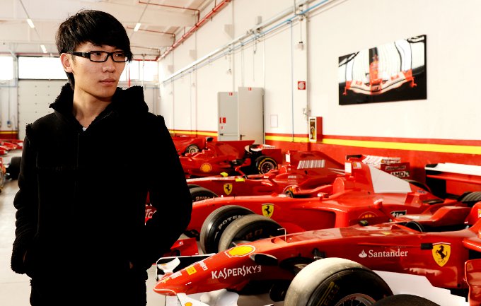 Una giornata speciale per il pilota cinese Sun Zheng in visita alla Ferrari