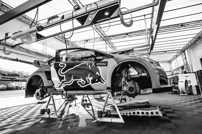 Rallycross | Ad Holjes scenderà in pista la nuova versione della Peugeot 208 WRX