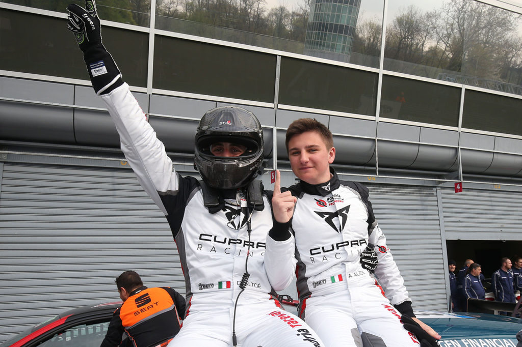 TCR DSG Endurance | Monza, Gara: Giovanni e Alessandro Altoè firmano il primo successo