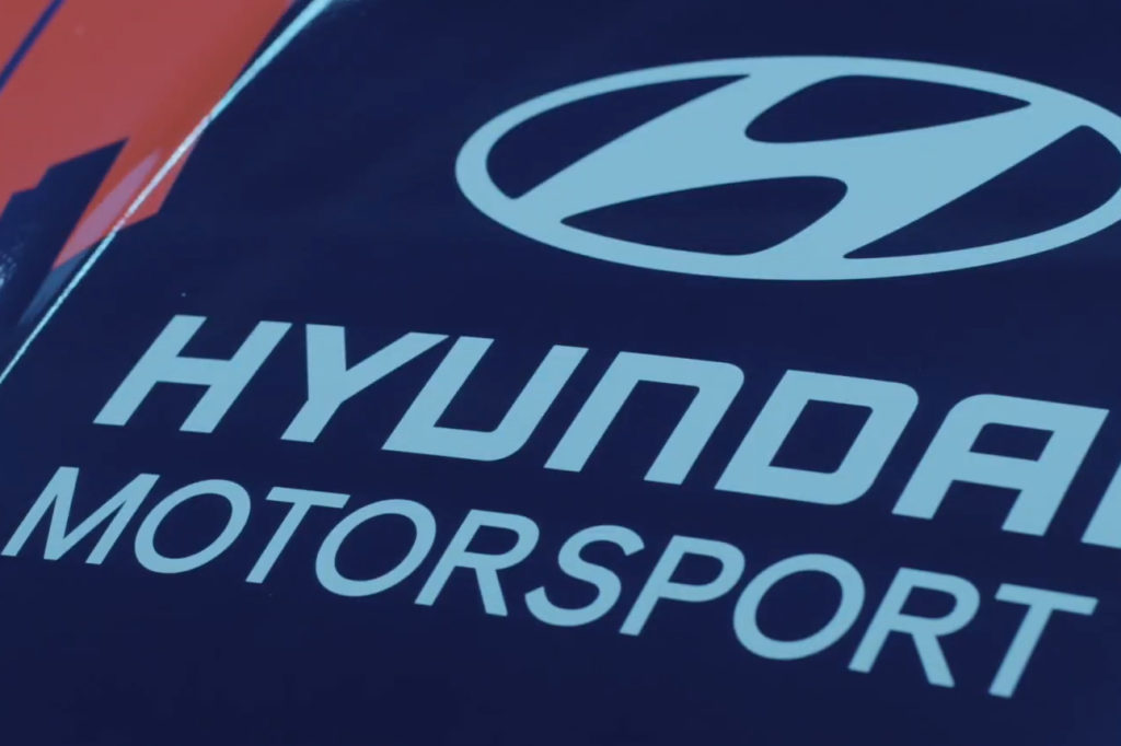 Hyundai lancia il secondo teaser della vettura elettrica da corsa [VIDEO]