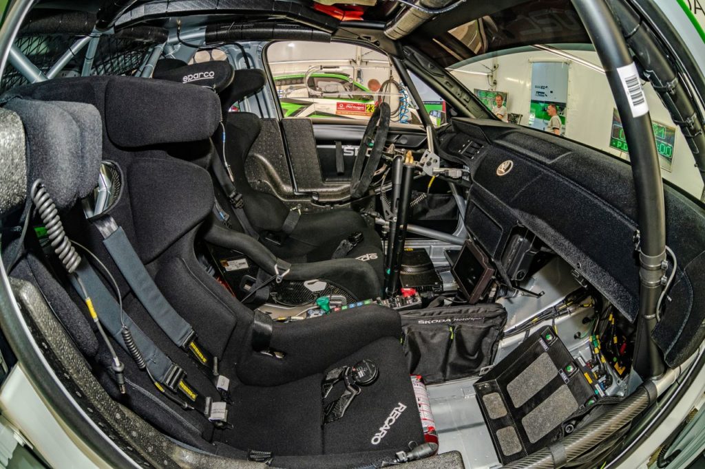 Skoda Fabia Rally2 Evo e la sicurezza: uno sguardo ai dettagli che proteggono l’equipaggio