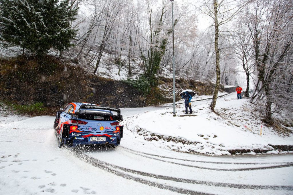 WRC | Hyundai e Toyota, partono i test per il 2021 [VIDEO]