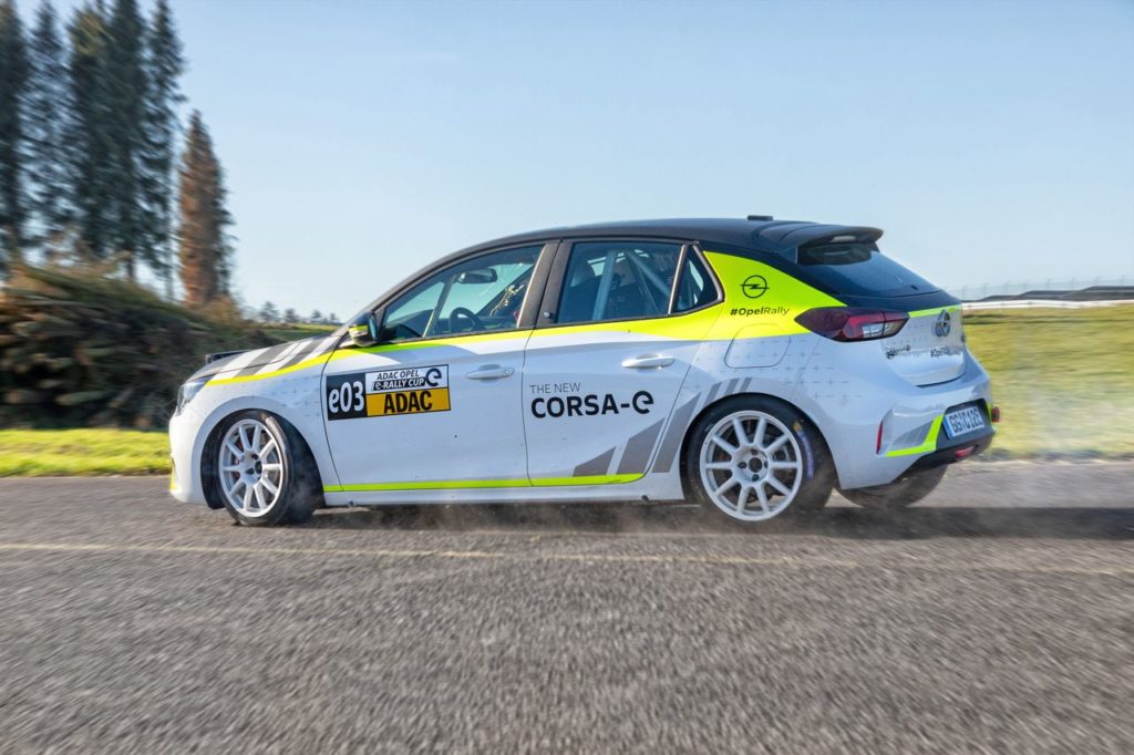 Altri test per la nuova Opel Corsa e-Rally: “Pronta per gareggiare”