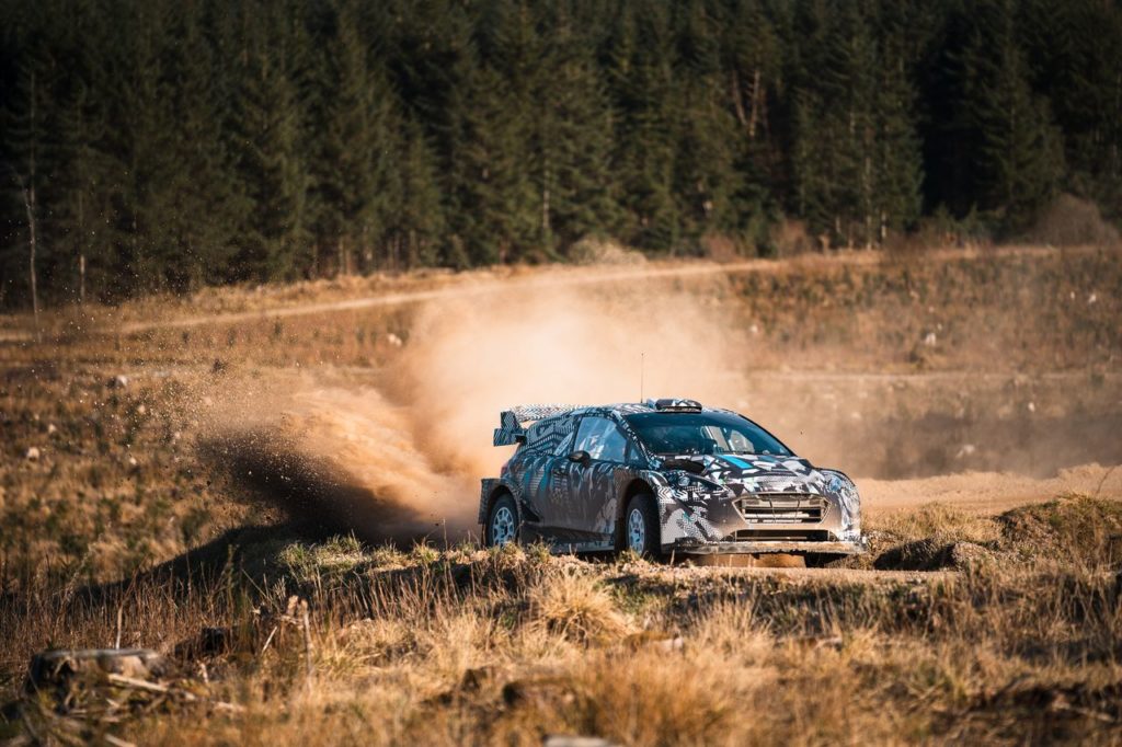 WRC | Wilson, il primo pilota a guidare la Ford Rally1 ibrida, commenta il suo test [VIDEO]