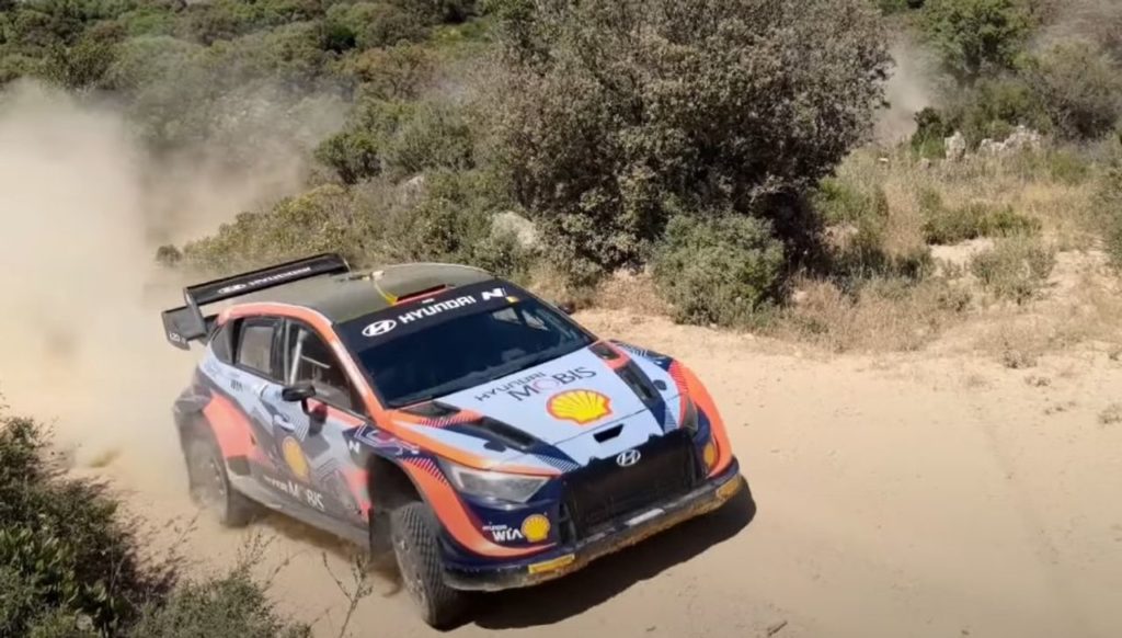 WRC | Hyundai prova una novità nei test per il Rally Italia Sardegna (Video). Ma nel team c’è frustrazione