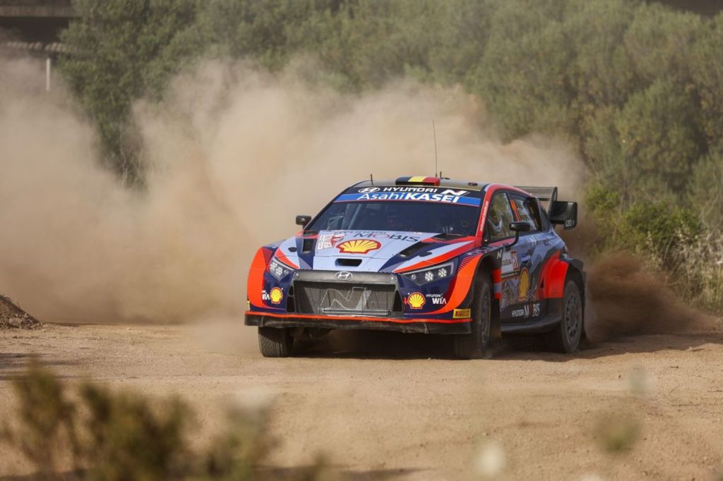 WRC | Rally Italia Sardegna, l’apertura di Olbia: Neuville vince la PS1