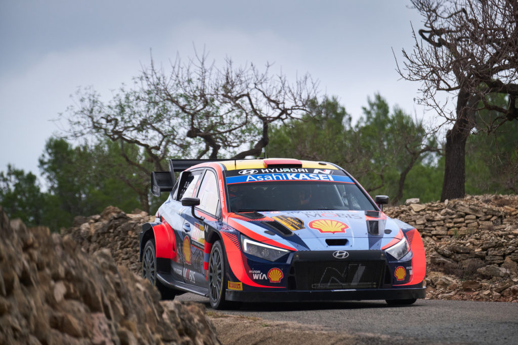 WRC | Niente titolo Costruttori per Hyundai, che in Spagna si consola con Neuville e Suninen